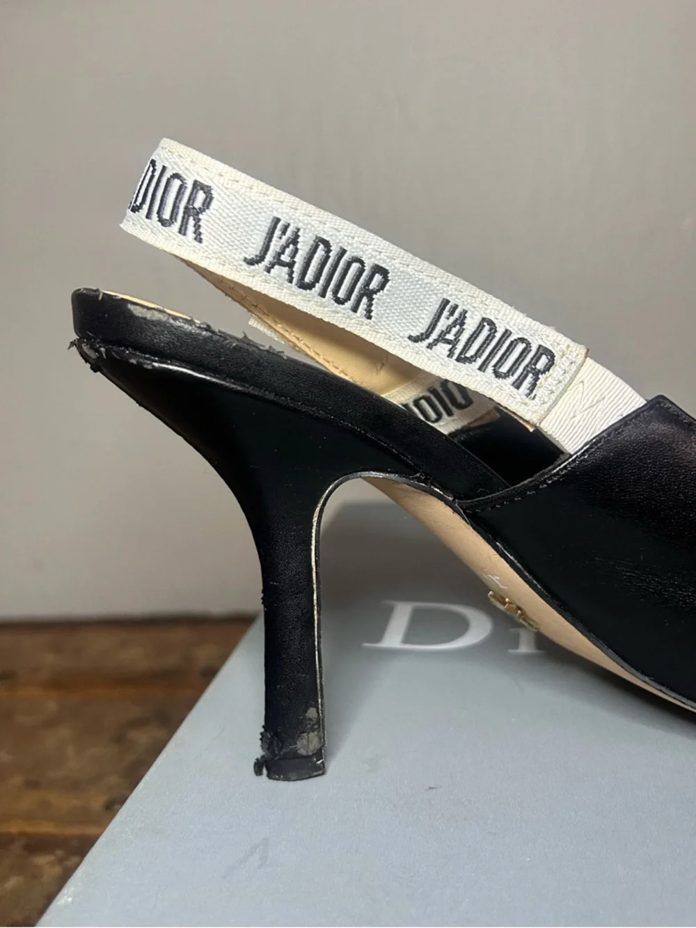 AUTHENTIC Christian Dior J’Adior Slingback Pump | EU 39D / US 8 | Black Leather - Picture 10 of 14